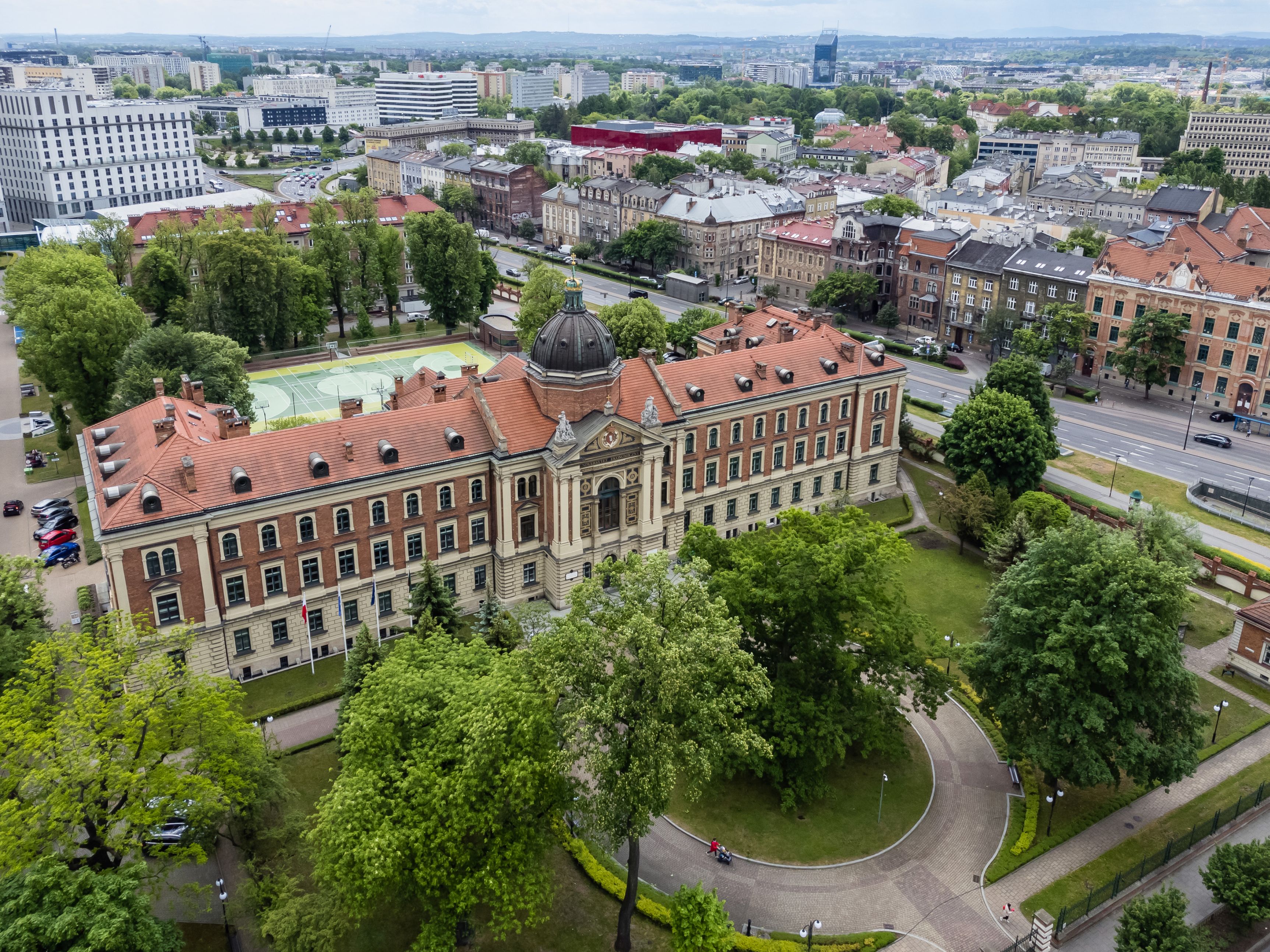 Komputerowa analiza danych w biznesie i handlu zagranicznym (Krystian Bigos/stacjonarne)